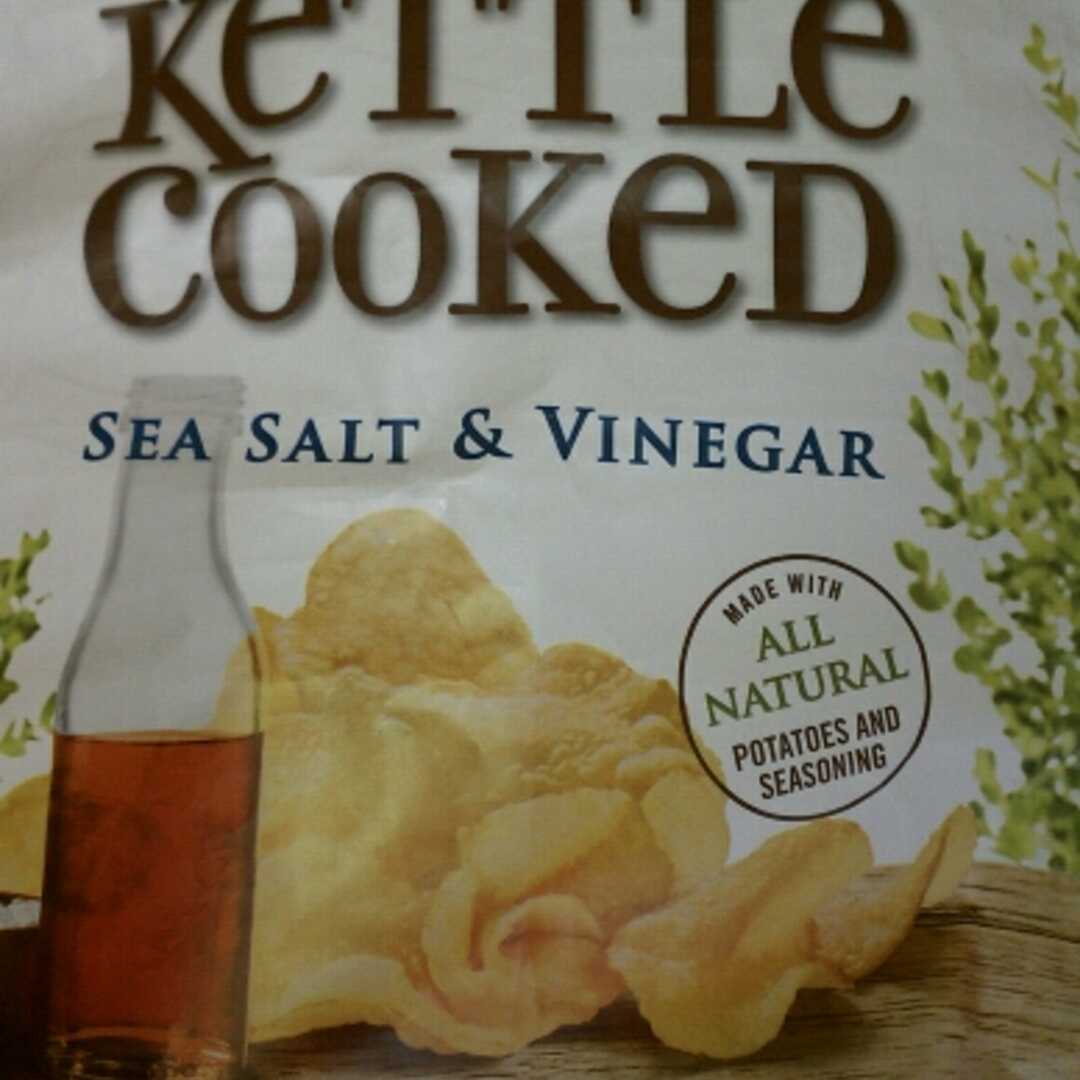 Lay's Kettle Cooked Sea Salt & Vinegar Extra Crunchy Potato Chips