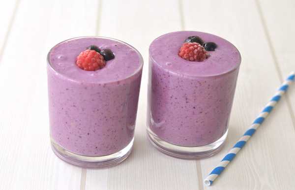 Mixed Berry Smoothie with Flax Seed