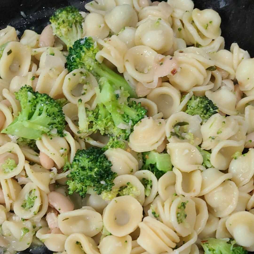 Orecchiette with Broccoli and White Beans
