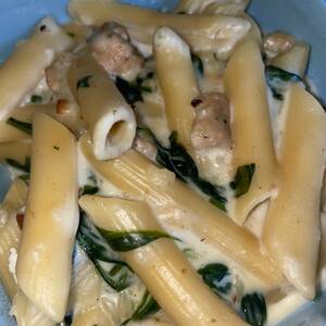 Quorn Sausage and Spinach Pasta