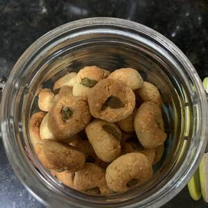 Biscoitos de Amêndoa com Azeitonas Verdes