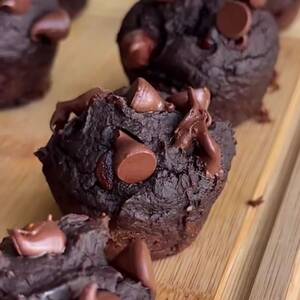 Chocolate Protein Brownie Bites