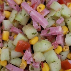 Salade de Concombre-Tomates-Maïs