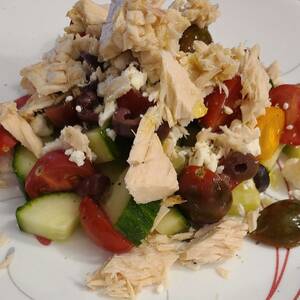 Greek Salad with Tuna