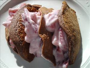Breakfast Flapjacks with Strawberry Yoghurt