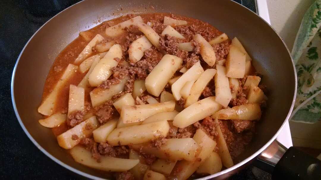 Carne Molida con Papas (Ground Beef with Potatoes)