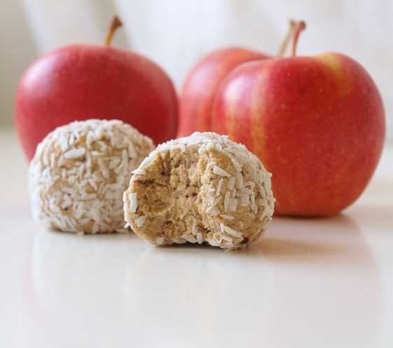 Raw Äppelbollar