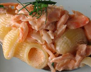 Penne in Lachs-Dill Sahne Sauce