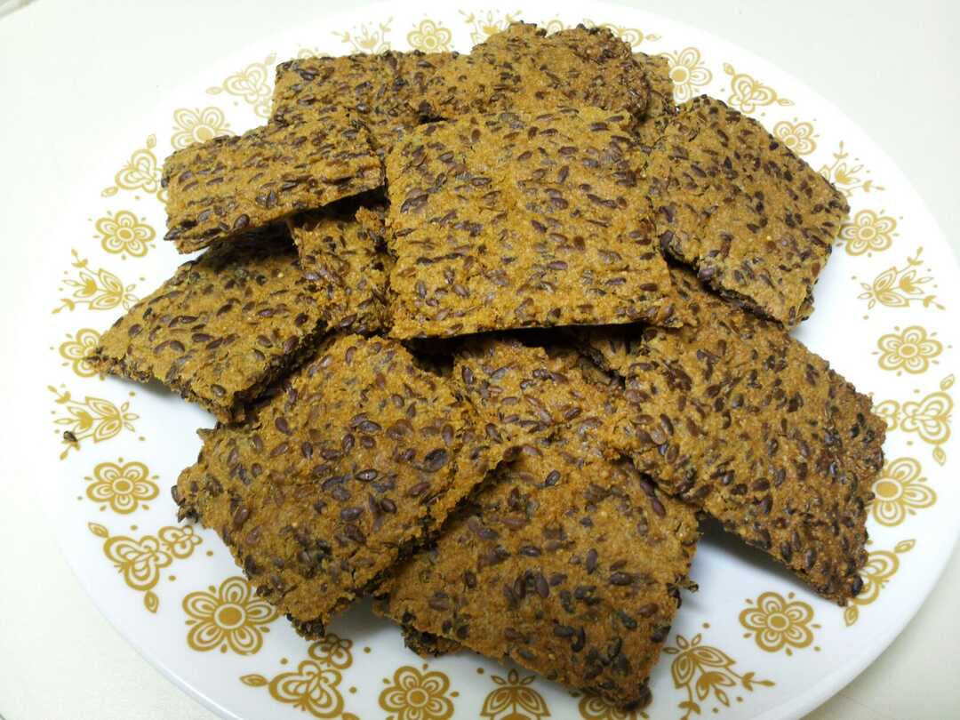 Quinoa Flax Crackers