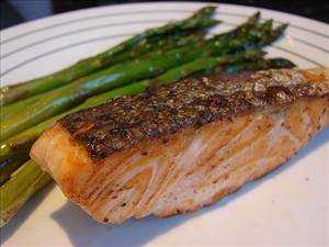 Broiled Salmon with Asparagus