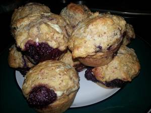 Blackberry Muffins with Cheesecake Stuffing