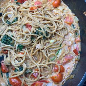 Spaghetti mit Spinat & Tomaten